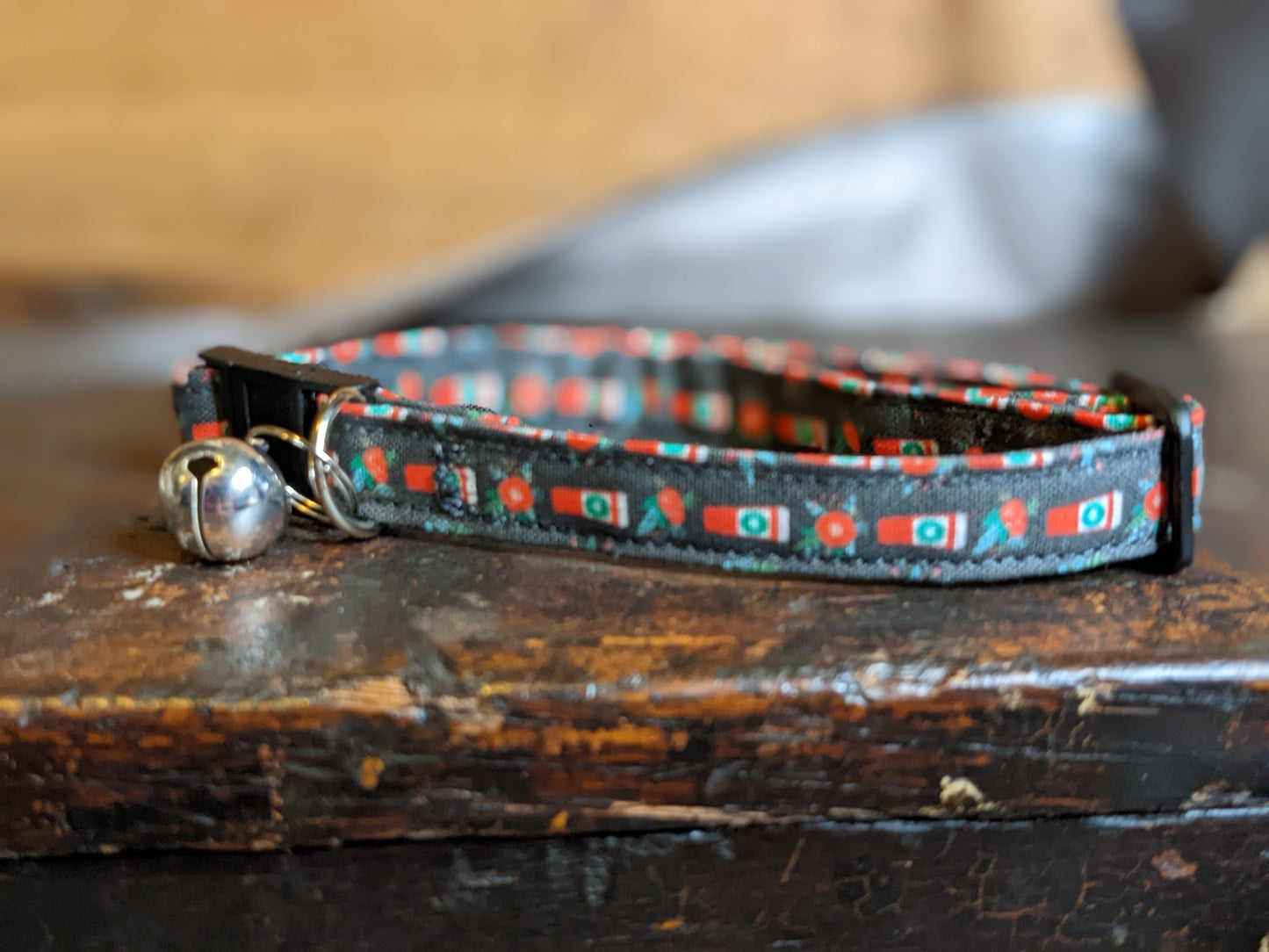 Red Cup Print Cat Collar, Breakaway Safety Collar