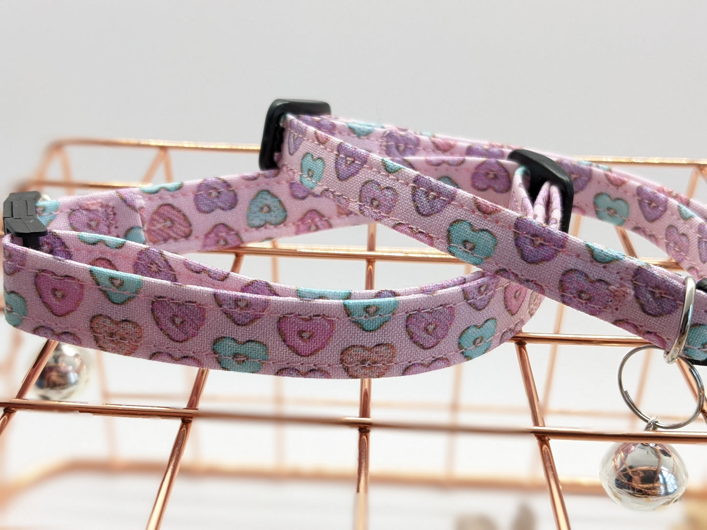 Donut Heart Print Cat Collar, Breakaway Safety Collar