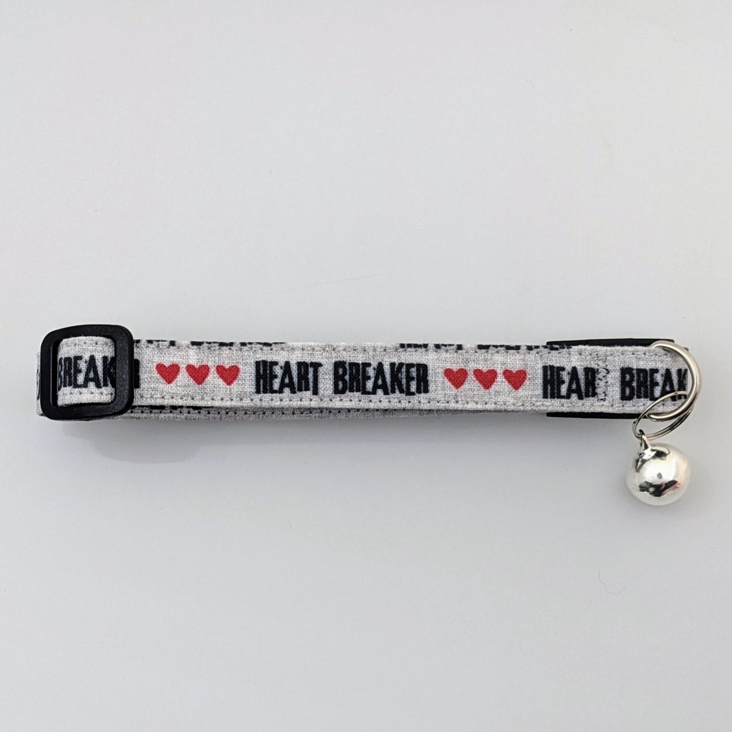 Heart Breaker Print Cat Collar, Breakaway Safety Collar