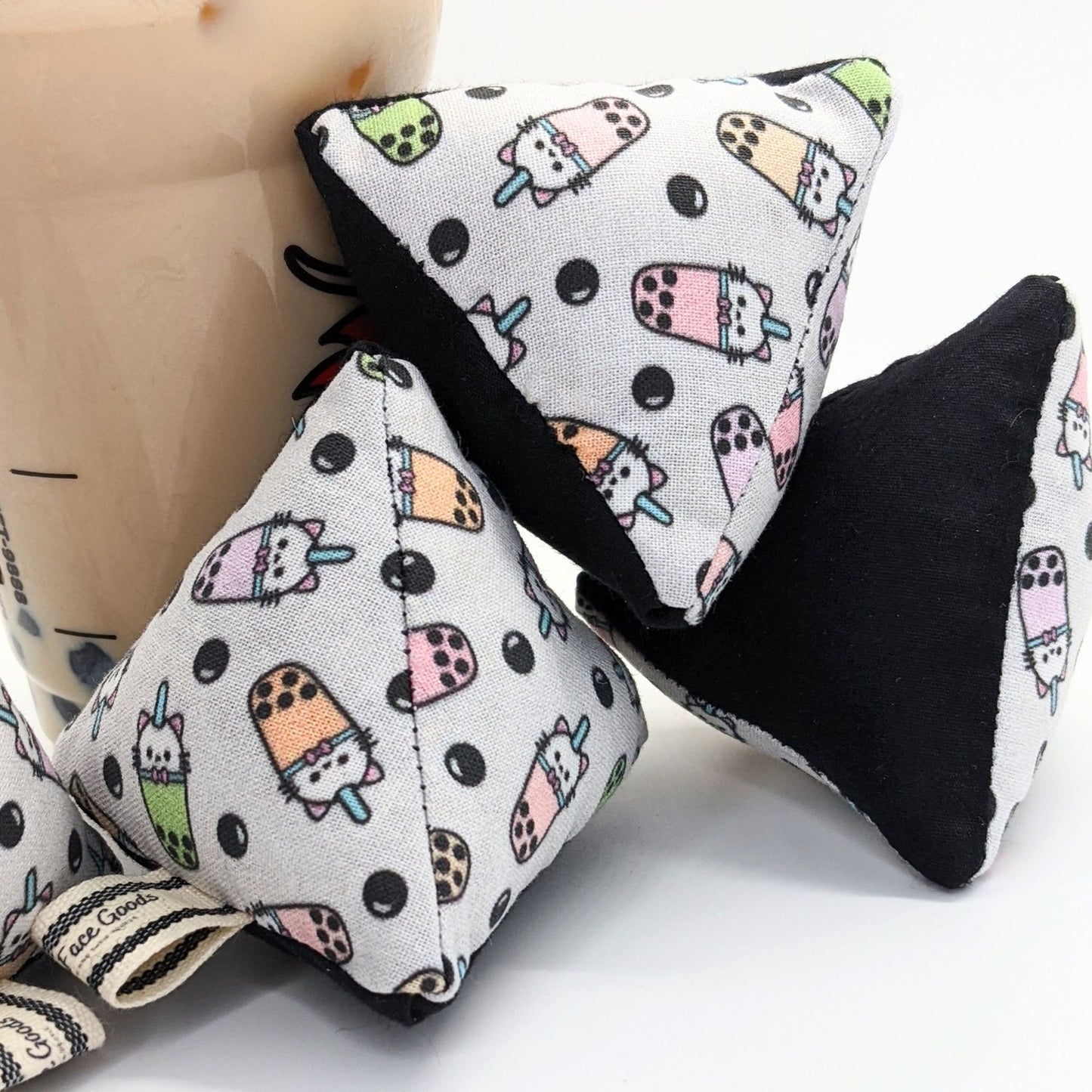 Catnip Pyramid Cat Toy - Boba